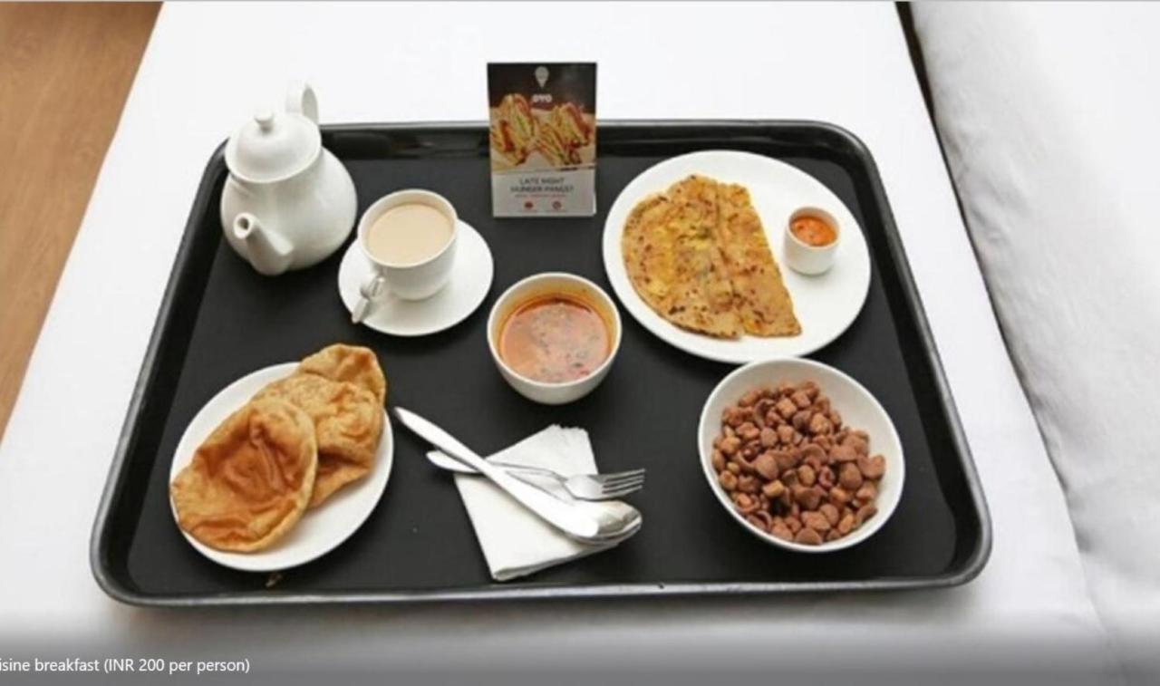 Hotel Iconic Near Delhi Igi International Airport Új-Delhi Kültér fotó