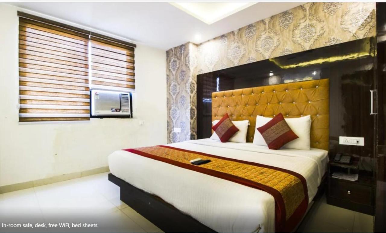 Hotel Iconic Near Delhi Igi International Airport Új-Delhi Kültér fotó