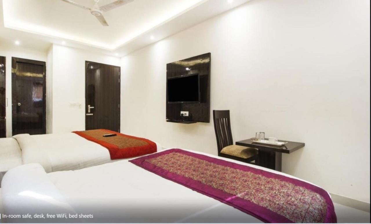 Hotel Iconic Near Delhi Igi International Airport Új-Delhi Kültér fotó
