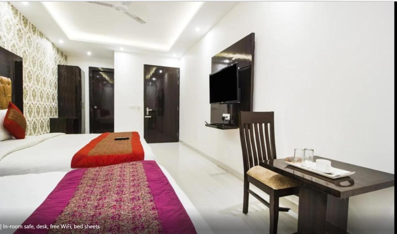 Hotel Iconic Near Delhi Igi International Airport Új-Delhi Kültér fotó
