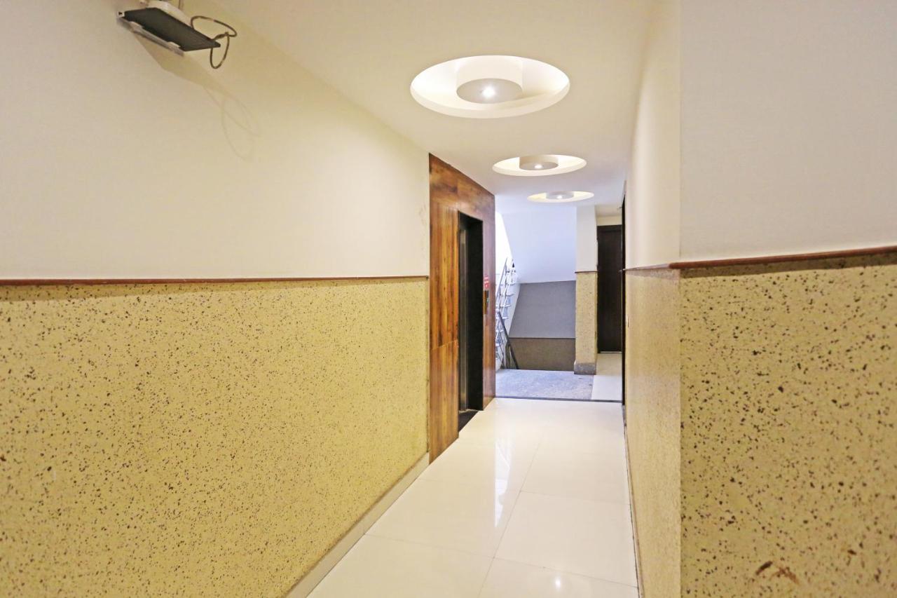 Hotel Iconic Near Delhi Igi International Airport Új-Delhi Kültér fotó