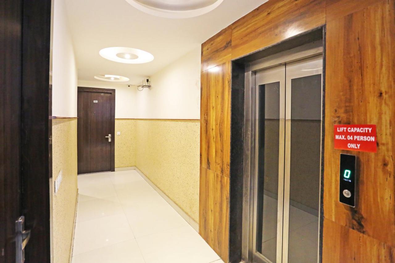 Hotel Iconic Near Delhi Igi International Airport Új-Delhi Kültér fotó