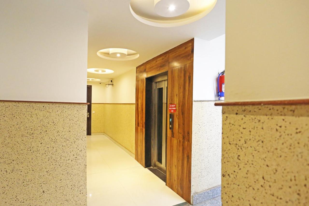 Hotel Iconic Near Delhi Igi International Airport Új-Delhi Kültér fotó
