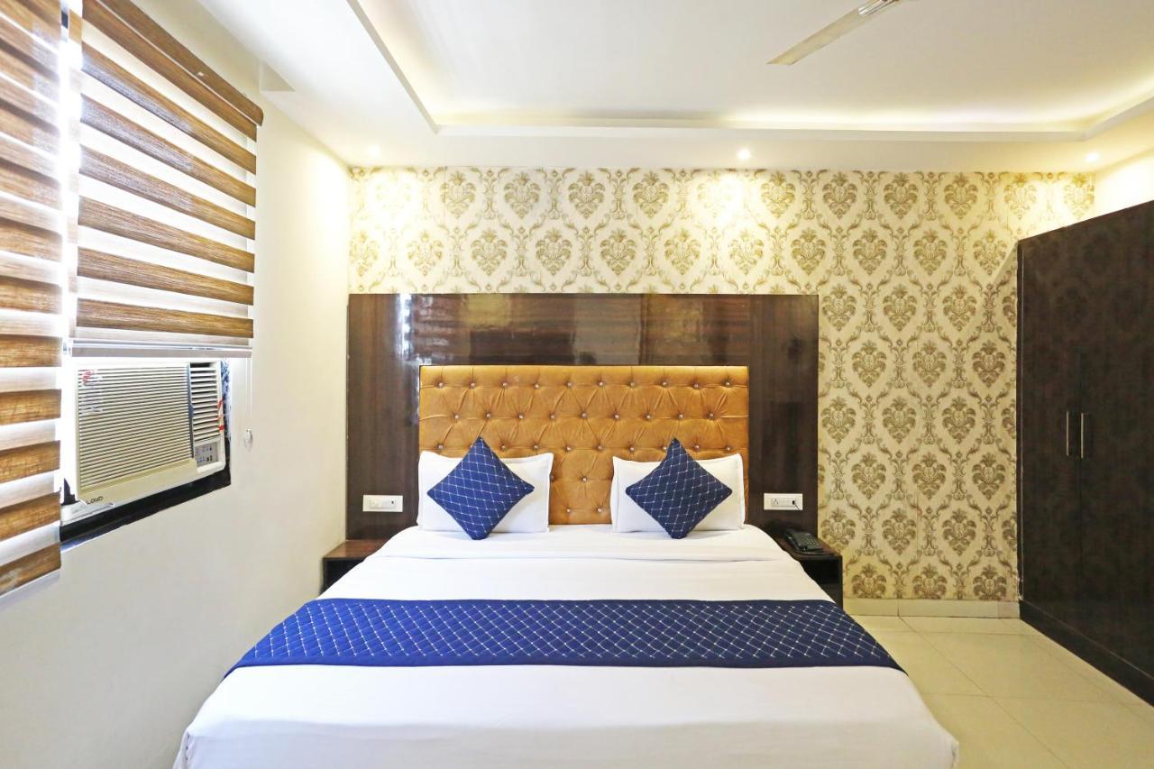 Hotel Iconic Near Delhi Igi International Airport Új-Delhi Kültér fotó