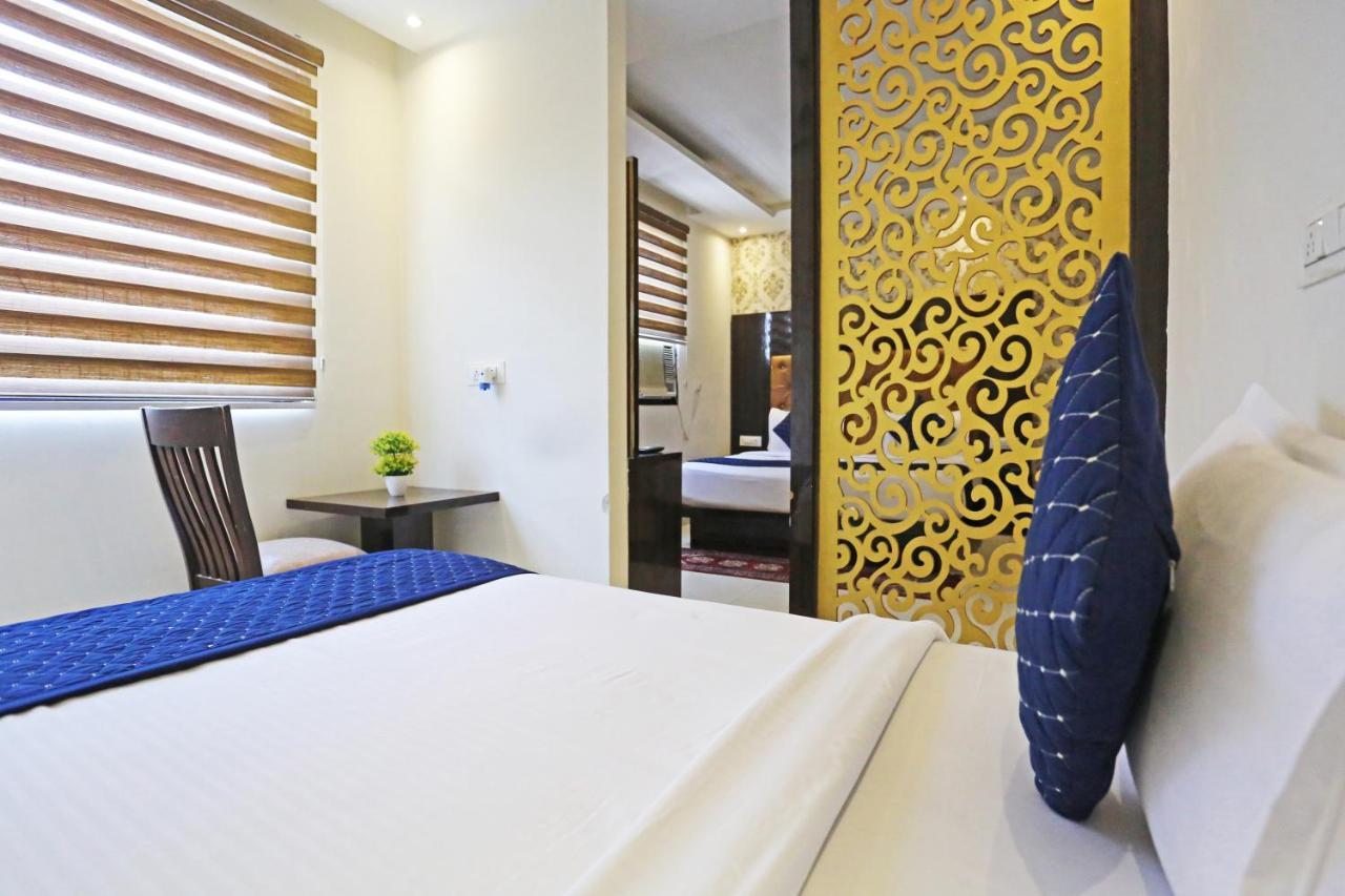 Hotel Iconic Near Delhi Igi International Airport Új-Delhi Kültér fotó