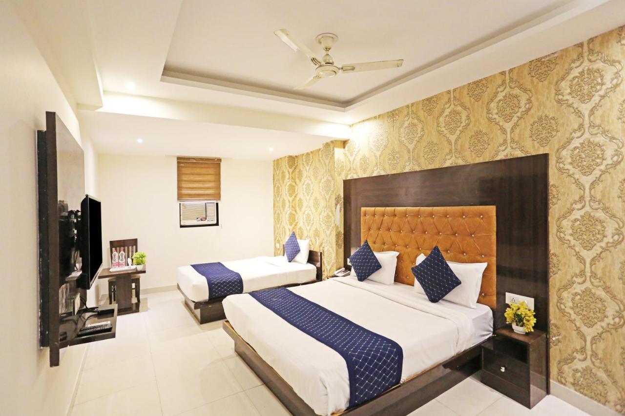 Hotel Iconic Near Delhi Igi International Airport Új-Delhi Kültér fotó