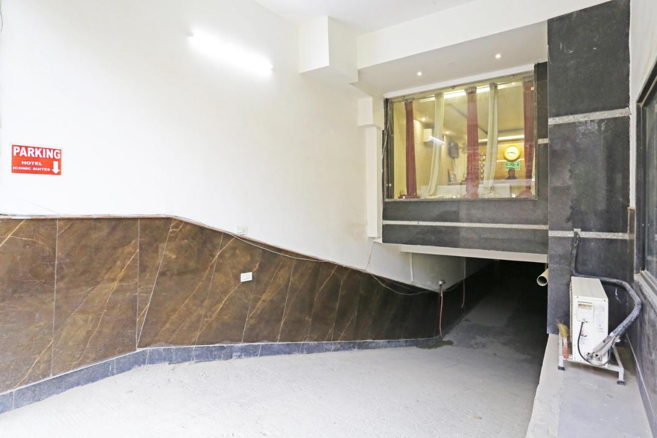 Hotel Iconic Near Delhi Igi International Airport Új-Delhi Kültér fotó