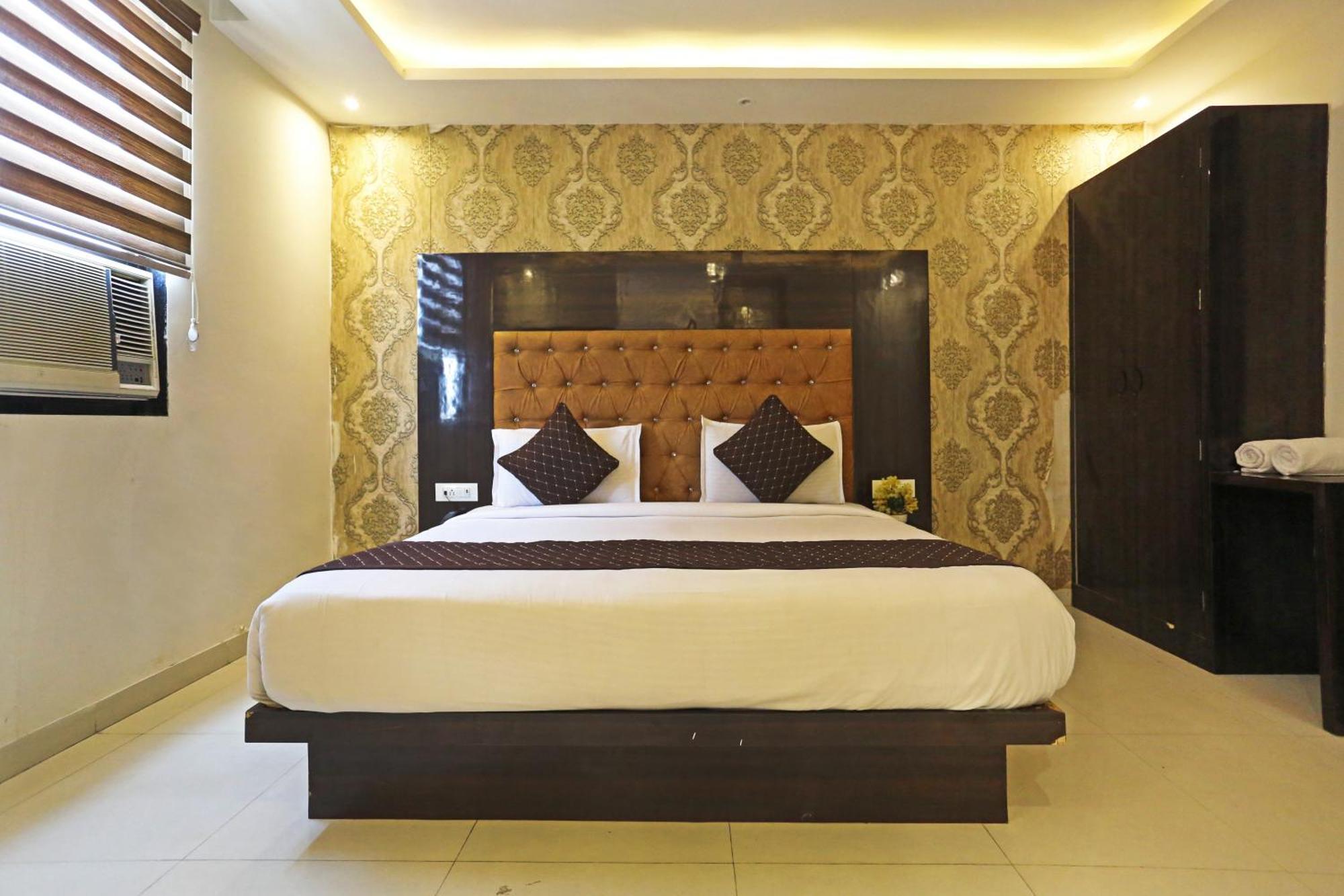 Hotel Iconic Near Delhi Igi International Airport Új-Delhi Kültér fotó