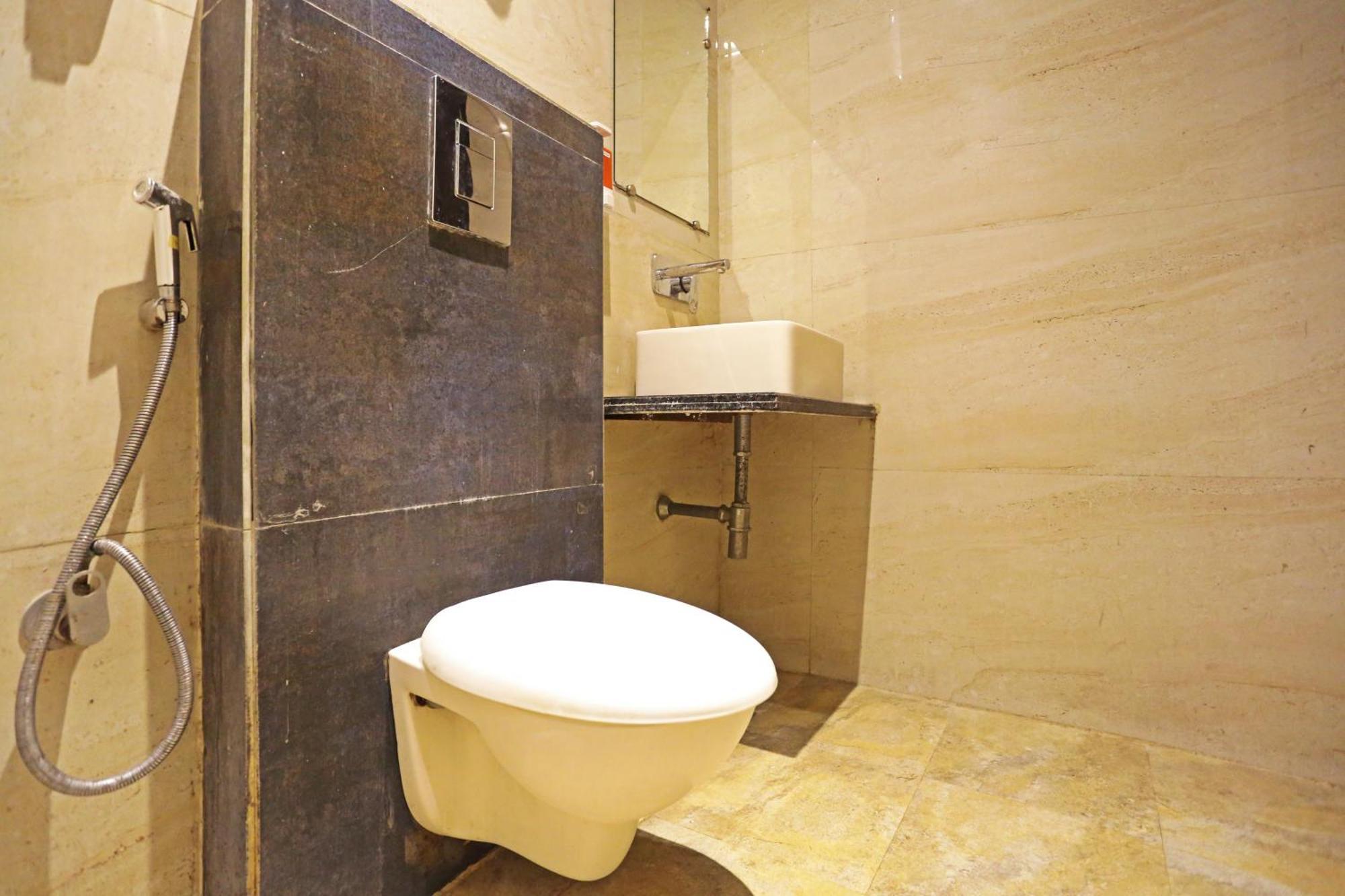 Hotel Iconic Near Delhi Igi International Airport Új-Delhi Kültér fotó
