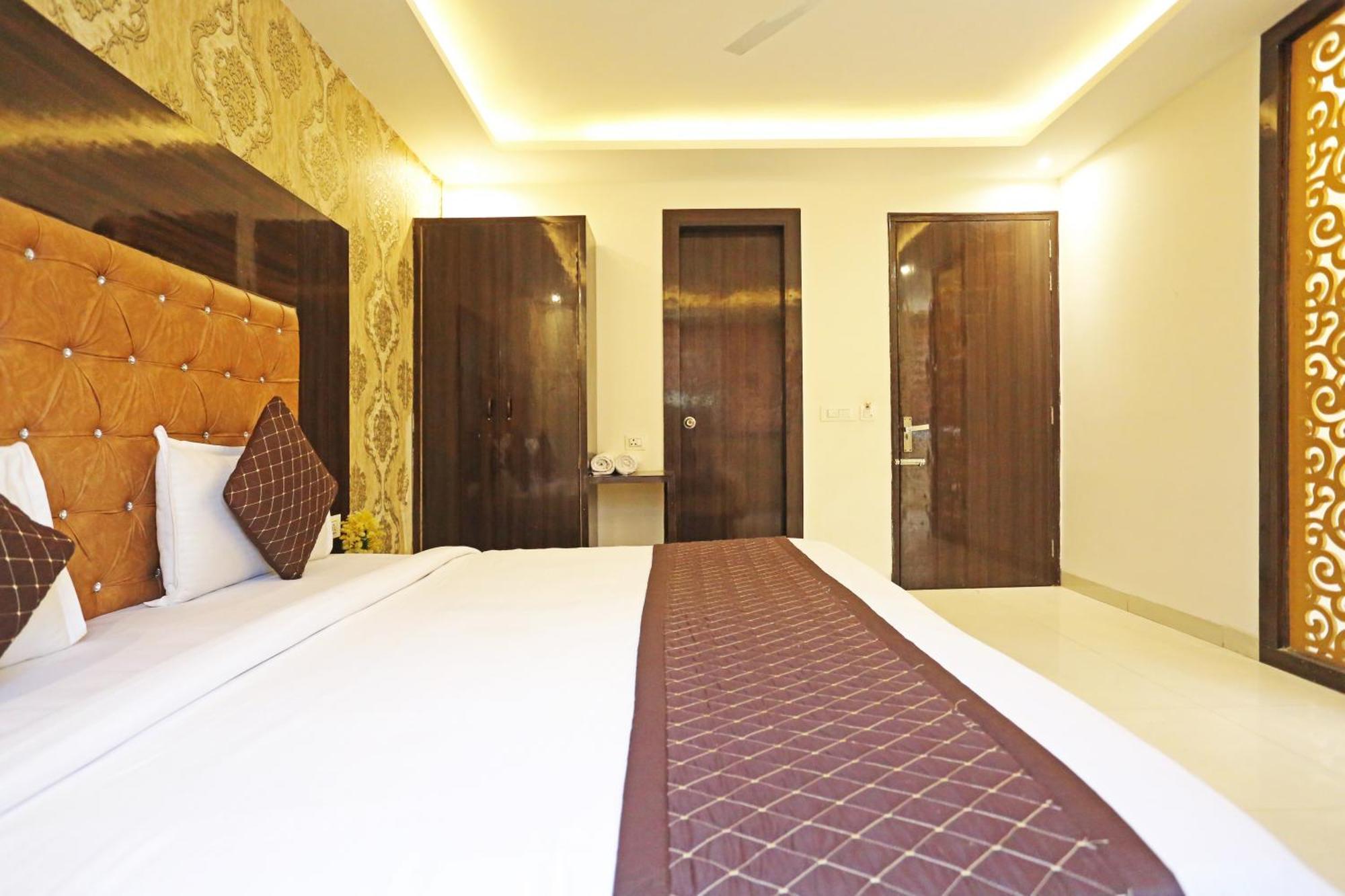 Hotel Iconic Near Delhi Igi International Airport Új-Delhi Kültér fotó